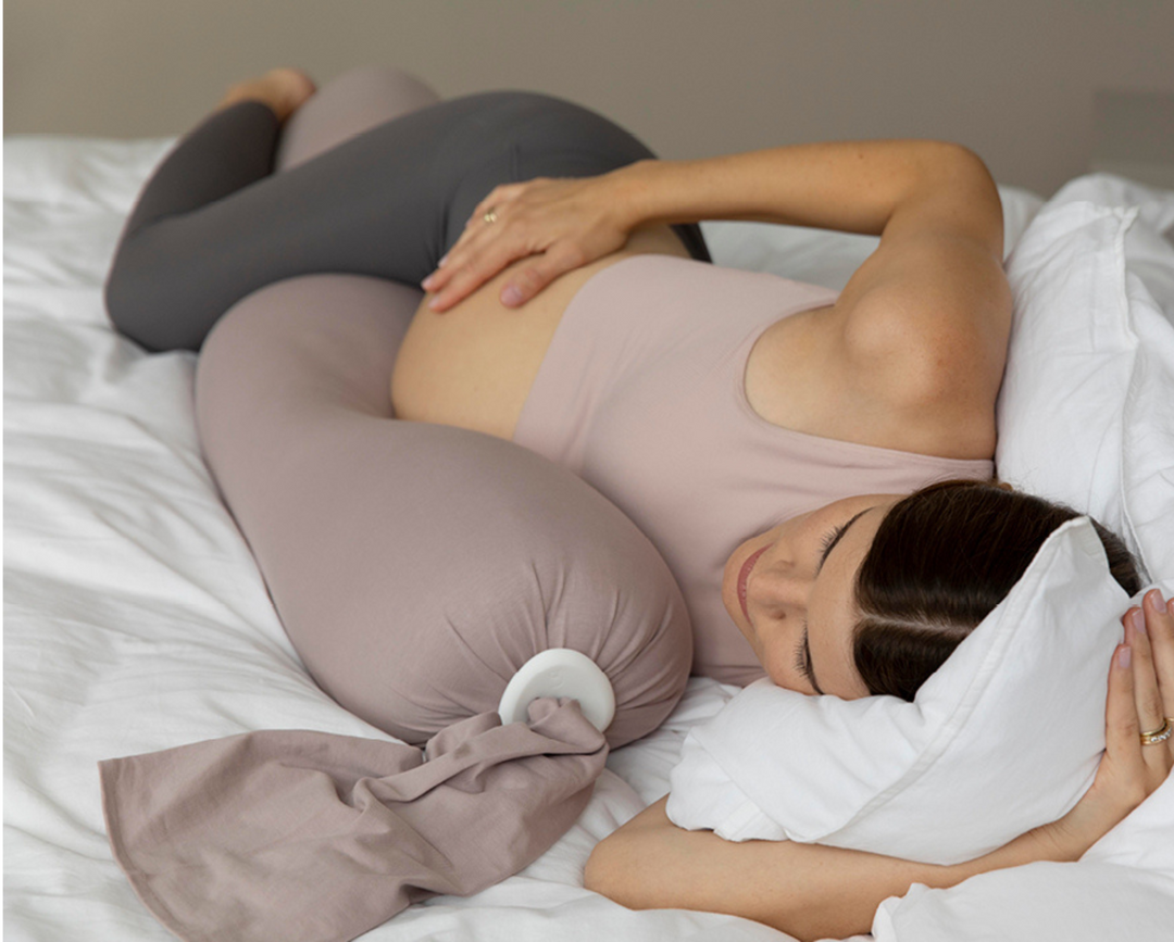 Pregnancy pillow to help sleep on side hot sale